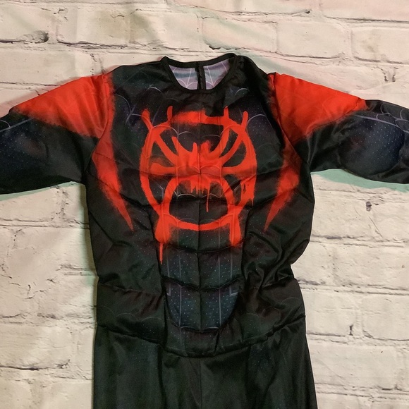 SPIDER-MAN COSTUME.  10-16 years old. - Picture 4 of 4